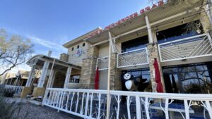 Comic book-themed restaurant chain based in Mexico closes its Phoenix location