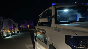 Suspect who hid in recycling bin before shooting at Phoenix police is dead