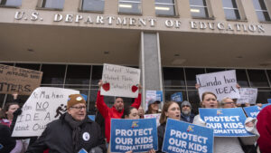 Trump to order a plan to shut down the US Education Department