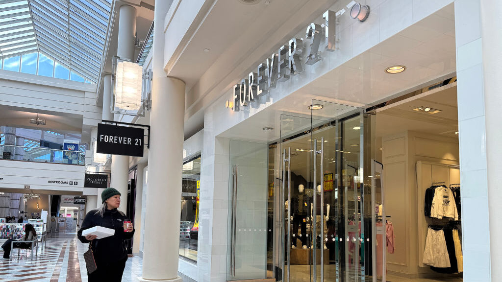 Forever 21, Arizona, clothing stores, bankruptcy...
