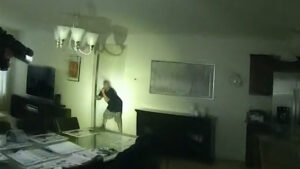 Video released showing Maricopa police officers shooting knife-wielding man