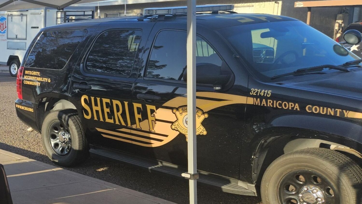 SWAT standoff in Peoria leads to arrest of 1 suspect...