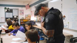 Arizona Supt. Horne urges Phoenix district to reconsider stance on armed officers