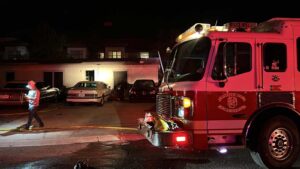 Woman hospitalized for smoke inhalation, burns after north Phoenix mobile home fire