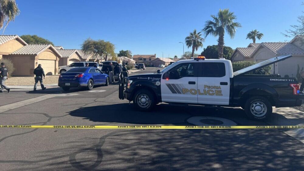 Police are investigating a shooting that left a man dead on Tuesday night in Peoria, authorities sa...