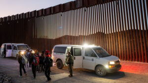 More than 300 suspects charged with immigration-related crime in Arizona last week