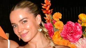 Arizona influencer's husband reportedly was watching their 2 boys at time of tragic drowning