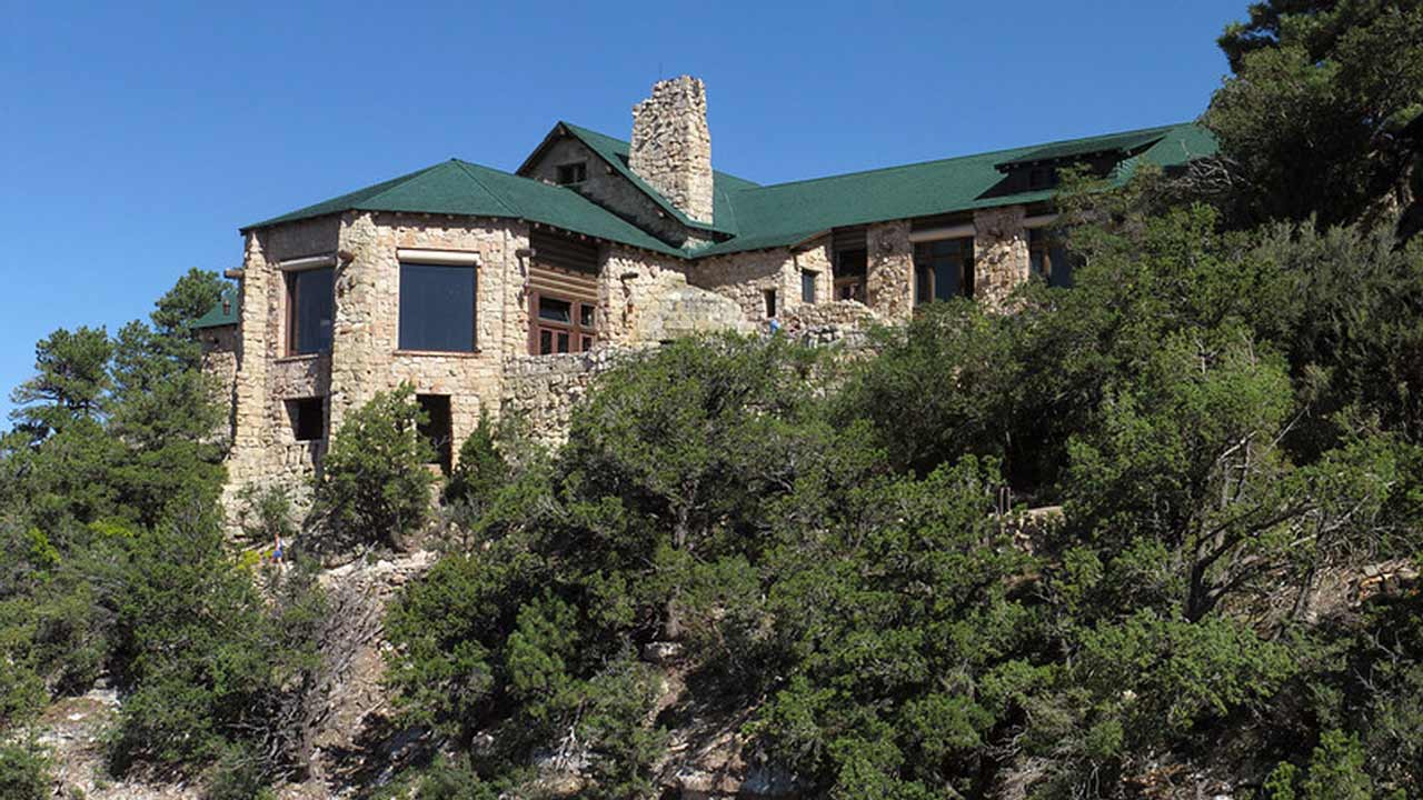 A power outage is impacting Grand Canyon North Rim visitor services....