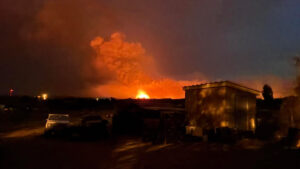 Evacuation orders remain in effect as Arizona's Oak Ridge Fire nearly at 50% containment