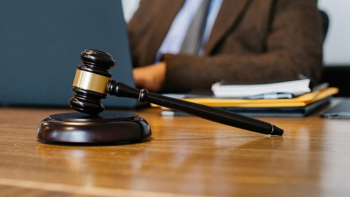 Man sentenced to 9 days in prison for aiming laser pointer at Air Force jets...