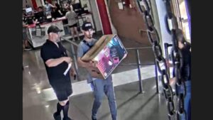 Police seeking public's help identifying suspects in north Phoenix credit card theft case