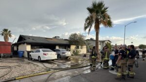 Fatal house fire in Glendale leaves man dead, woman in hospital