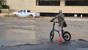 Rain and thunderstorms batter Phoenix and Scottsdale for 2nd straight day