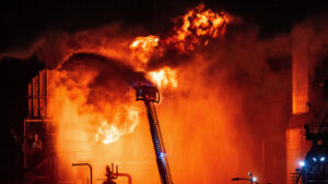 Arizona gas prices could spike by up to 95 cents after California refinery fire, expert says