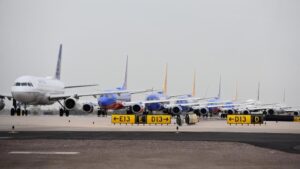 Low cloud coverage causes widespread delays at Phoenix Sky Harbor Airport