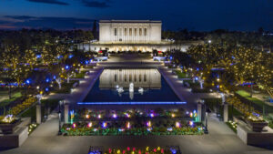 Christmas Light display returns to Latter-day Saints temple in Mesa