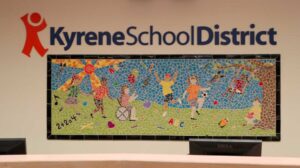 Parents have mixed reactions to Kyrene School District Board voting to close 6 schools