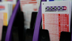 Arizona Powerball ticket wins $2 million as jackpot balloons to $1.5 billion