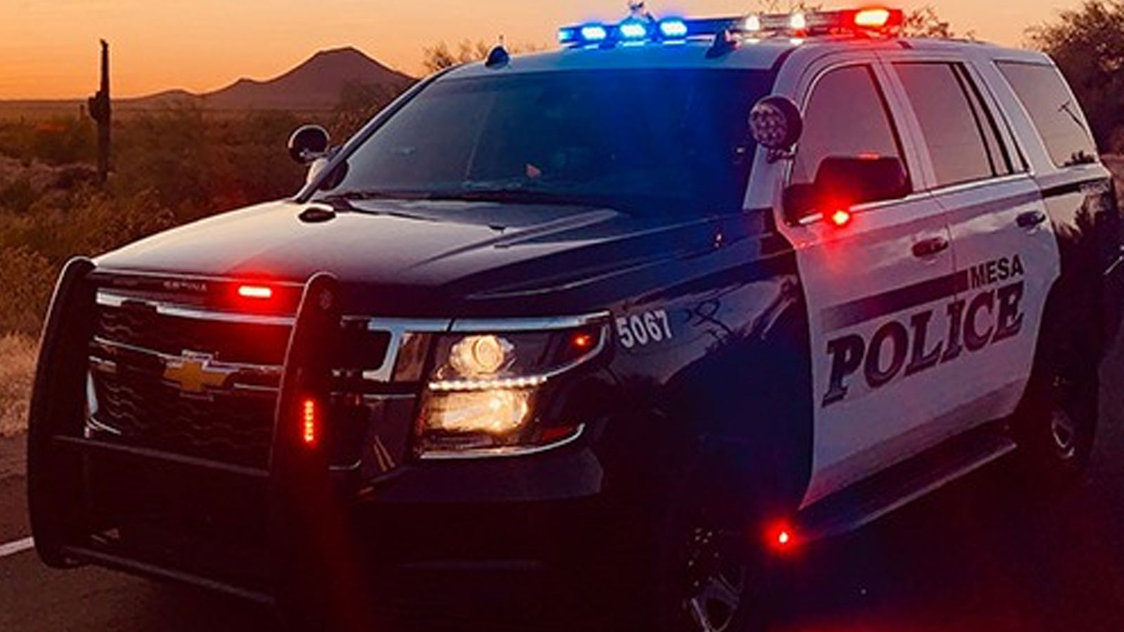 Driver who fled Mesa police crashes, is hospitalized...