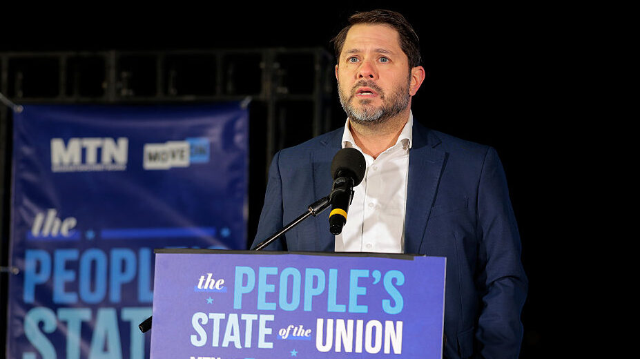 Gallego counters Trump's State of the Union...