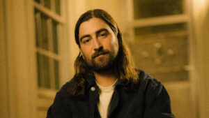 Noah Kahan bringing 'The Great Divide Tour' to Chase Field in Phoenix