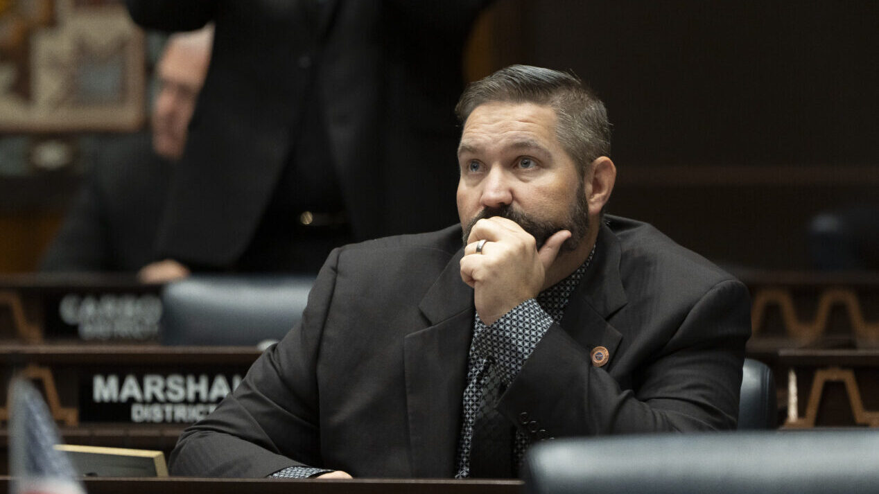 Maricopa County Recorder Justin Heap referred 207 voters to prosecutors for a citizenship review. (...
