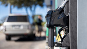 How fast are Arizona gas prices rising as Iran War disrupts global oil supply?