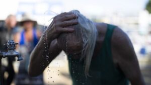 Phoenix tops out at 102 degrees for city's hottest March day on record