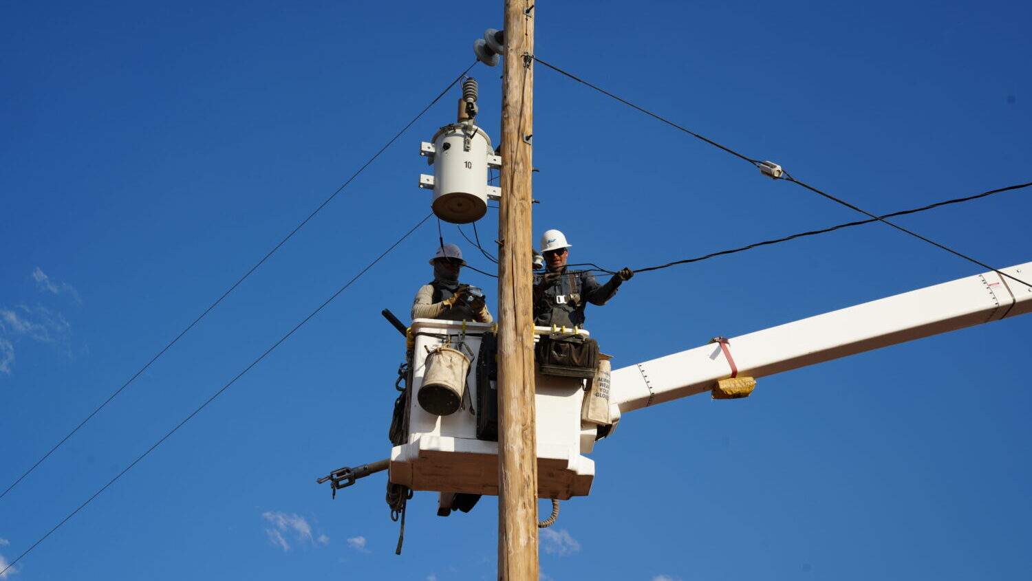 SRP, the Valley’s largest power provider, is considering a plan to cut rates by 3% throughout the...