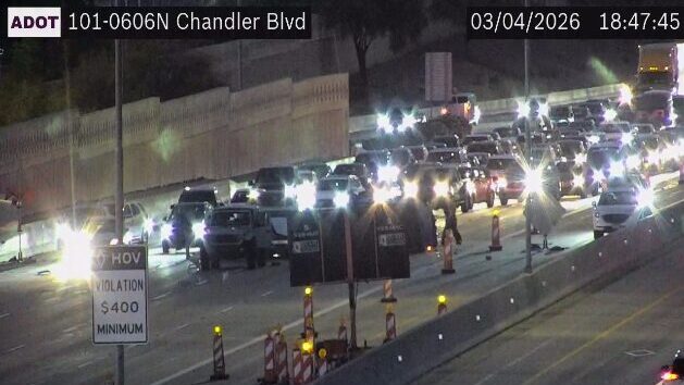 southbound loop 101 chandler crash closed...
