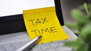 Should Arizonans be waiting to submit tax returns? GOP leaders say 'go ahead and file'