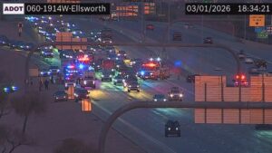 Westbound US 60 closed in Mesa for several hours after crash