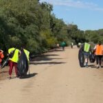 Volunteers picked up trash at Tres Rios Wetlands on April 11, 2026. (KTAR News photo/Heidi Hommel)