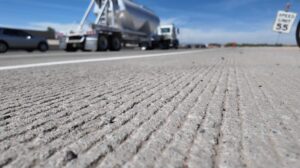 Valley freeway travel to tighten this weekend as ADOT projects continue