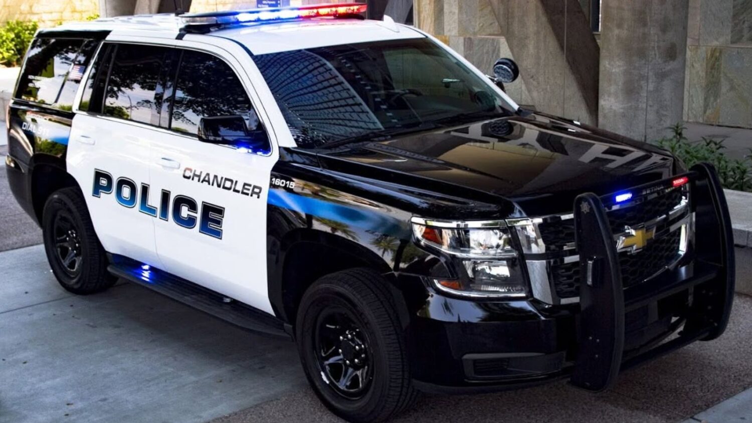 Chandler home burglary arrest injury...