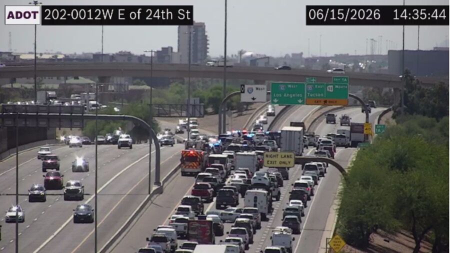 Stack Inerchange Mesa pursuit causes crash, closure on Loop 202 - KTAR.com