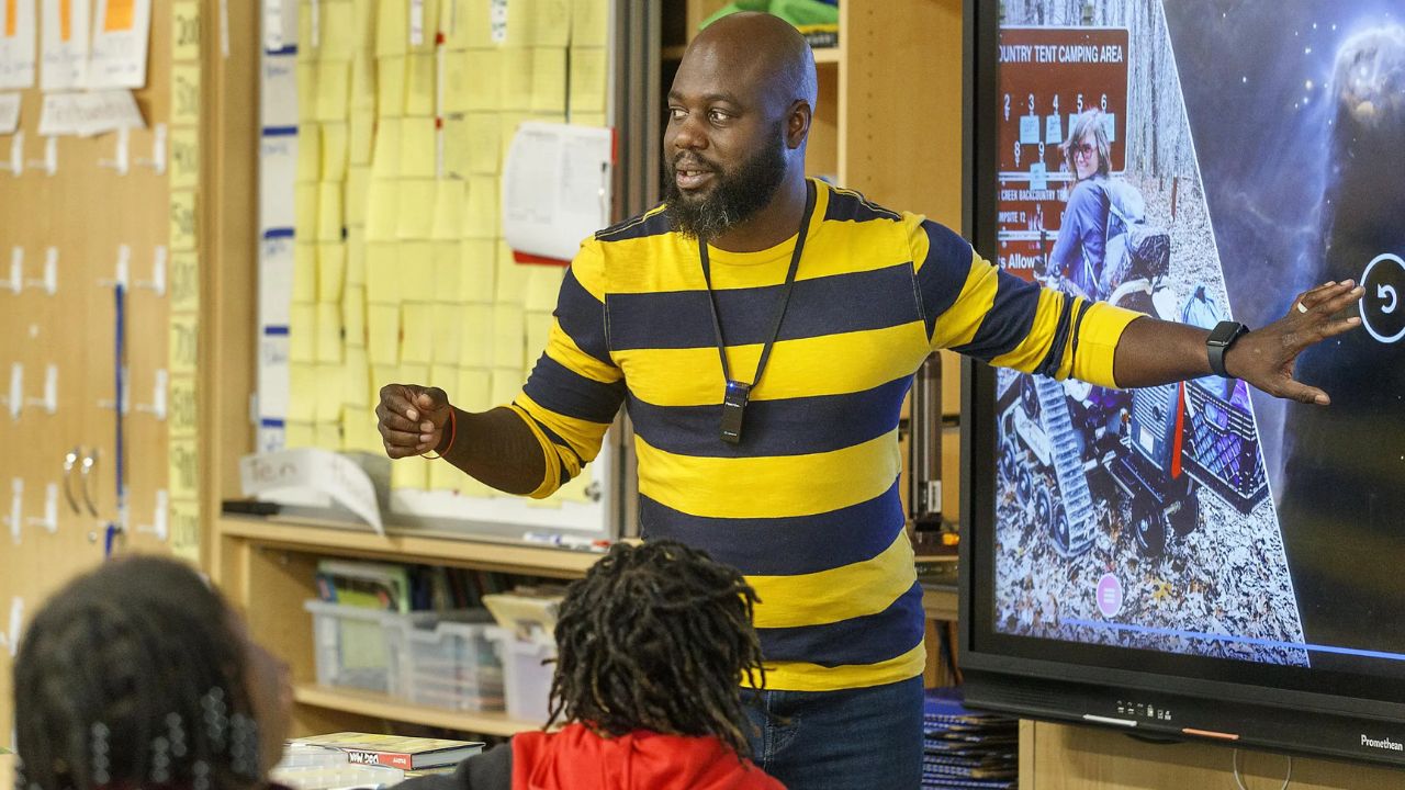 Salt River Project offers Arizona teachers $400 classroom grants