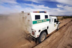 Human smuggler who beat, abandoned 2 brothers in Arizona desert gets 6 years