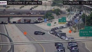 Westbound Loop 202 Santan Freeway closed in Mesa due to crash