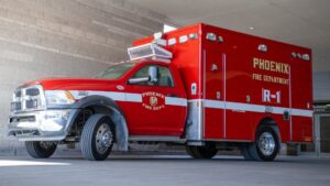 4 hospitalized, including 2 children, following North Phoenix crash