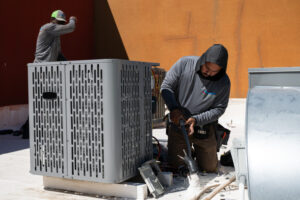 Keeping cool saves thousands of lives yearly, but at a cost of worsening global warming, experts say