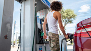 Arizona gas prices rising again, per AAA weekly fuel report