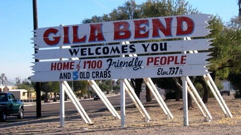 The welcome sign for Gila Bend, Arizona, a small town where a council race tied at 67 votes each and may be settled by a coin flip or card draw. (Creative Commons)