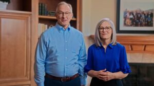 Political consultant calls Hobbs-Giles ticket ‘good strategy decision’ aimed at McCain Republicans