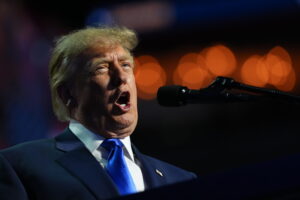 Trump, hoping to salvage midterms, makes dubious pledge to give every US adult $5,000 if GOP wins