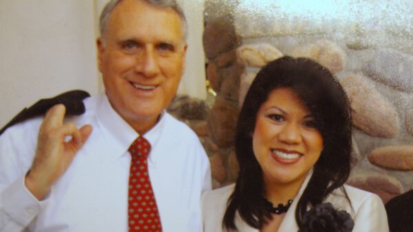 Arizona politicians across the aisle honor Jon Kyl a political giant who shaped the state for decades