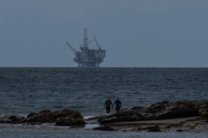 Trump administration ratchets up its fight to get more oil flowing from California