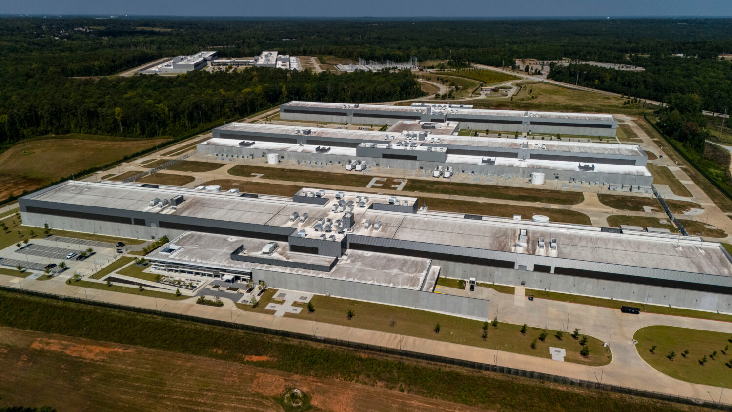 Meta data centers operate, Saturday, Sept. 5, 2026, near Social Circle, Ga. (AP Photo/Mike Stewart)...