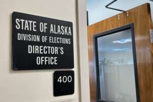 Alaskans will decide fate of ranked choice voting system after chaotic end to state’s primary