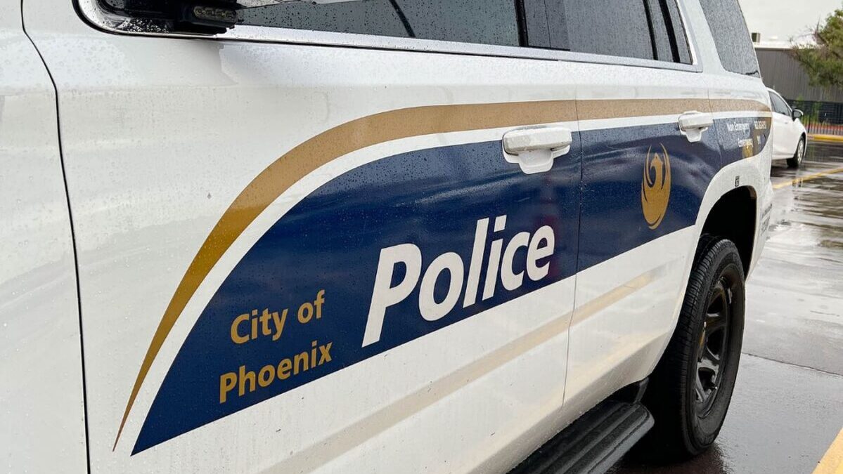 The body of a man was pulled from a canal in west Phoenix on Monday afternoon, authorities said. ...